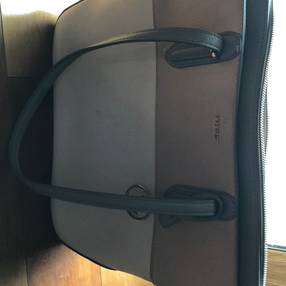 None West Tote